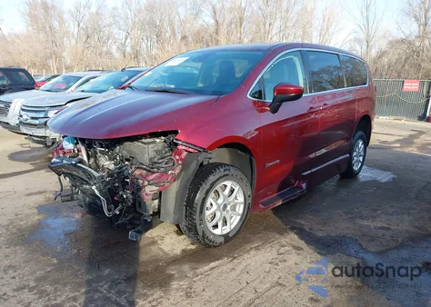 2022 Chrysler Voyager Lx z USA, uszkodzony, nr VIN 2C4RC1CG6NR103921